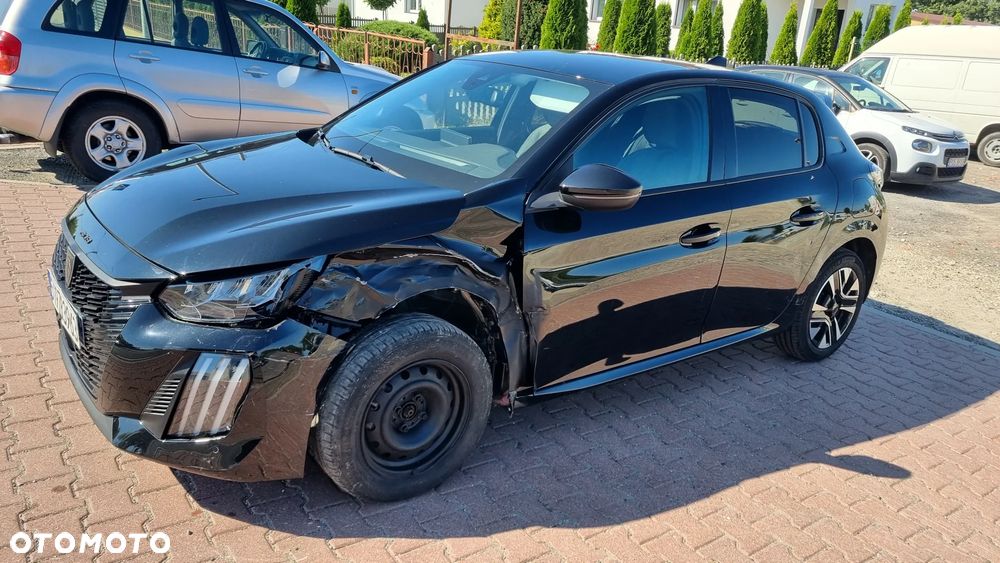 Peugeot 208 Benzin 100 Allure - 17