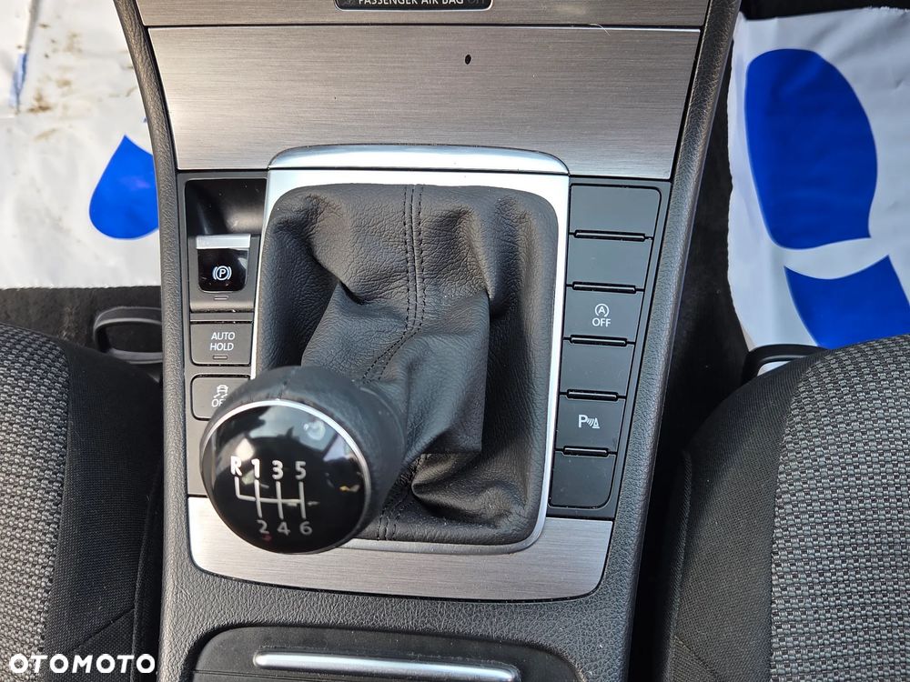 Volkswagen Passat Variant 2.0 TDI BlueMotion Technology Comfortline - 30