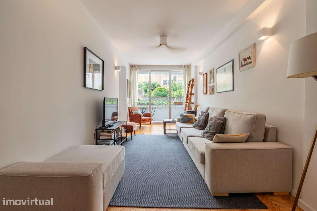 Apartamento T3 Duplex Remodelado em Alvalade - Grande imagem: 3/30