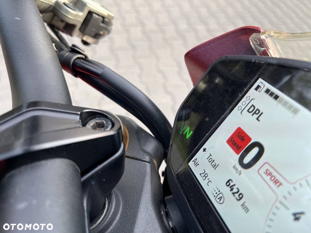 Ducati Monster - 11