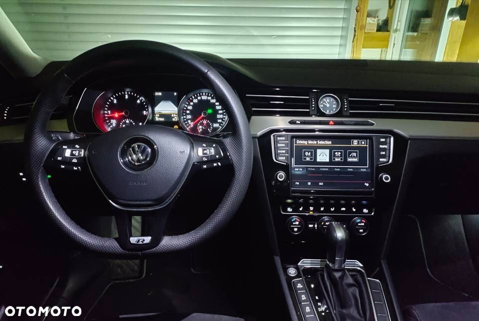 Volkswagen Passat - 10