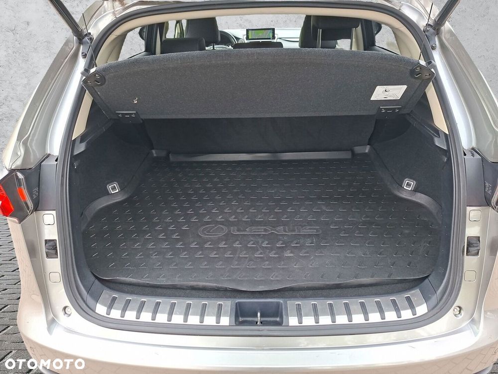 Lexus NX 300 F Impression AWD - 25