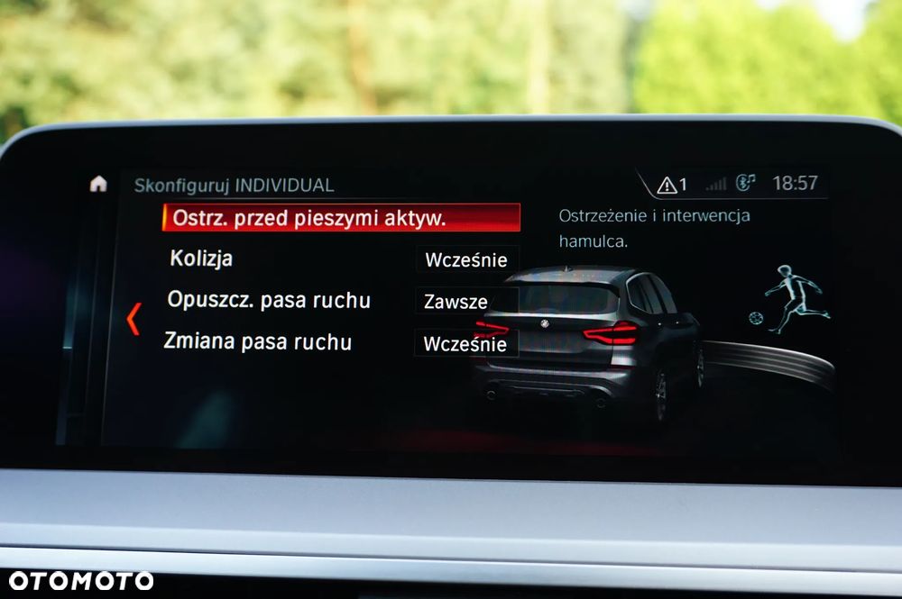 BMW X3 xDrive20i Advantage - 34