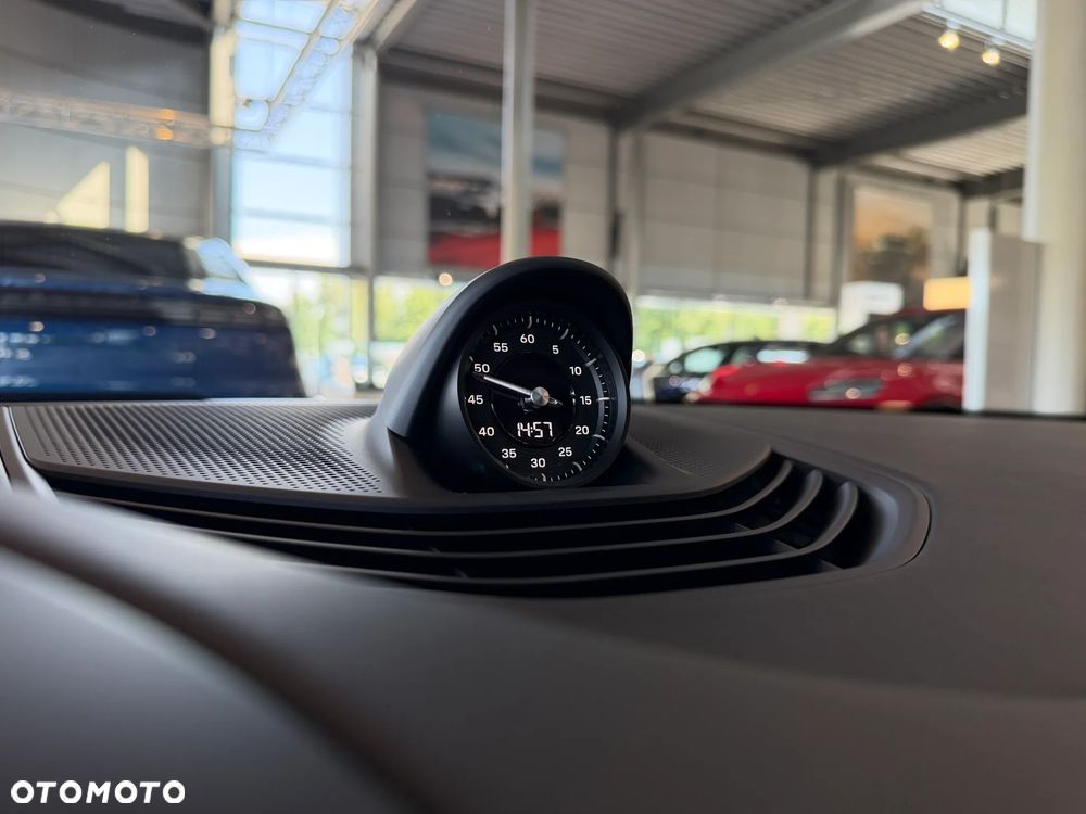 Porsche Taycan 105kWh 4S Black Edition - 24
