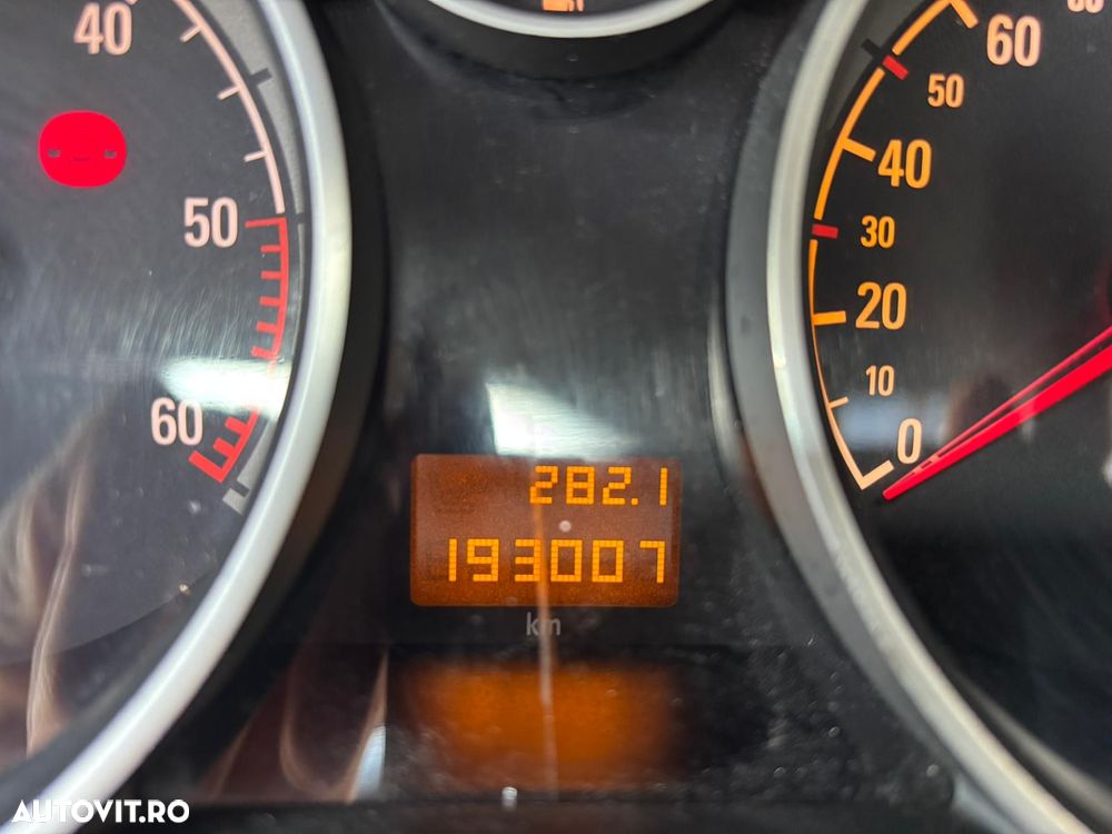 Opel Astra 1.9 CDTI Cosmo - 12