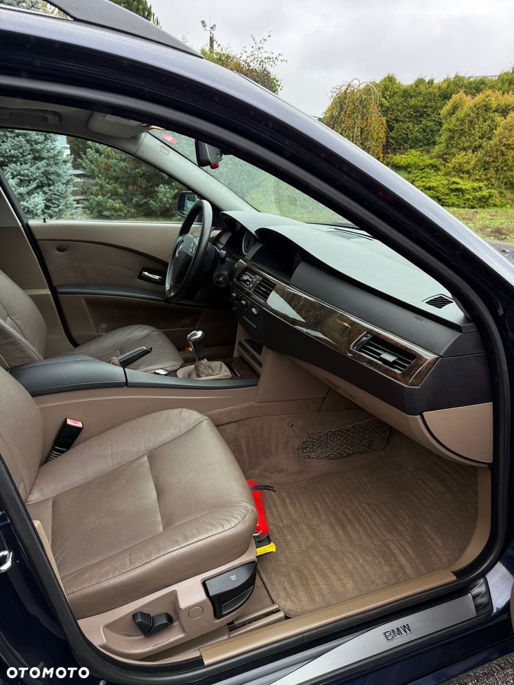 BMW Seria 5 525d - 20