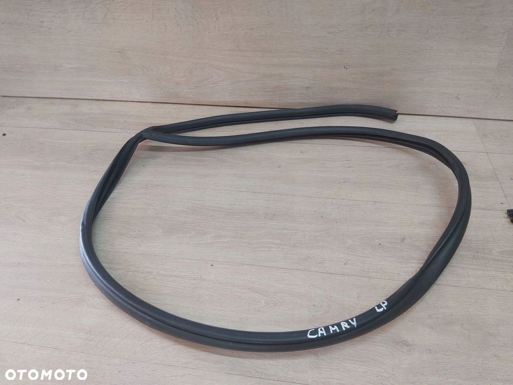 TOYOTA Camry VI XV40 uszczelka karoseryjna drzwi lewy przód 06-11r - 1