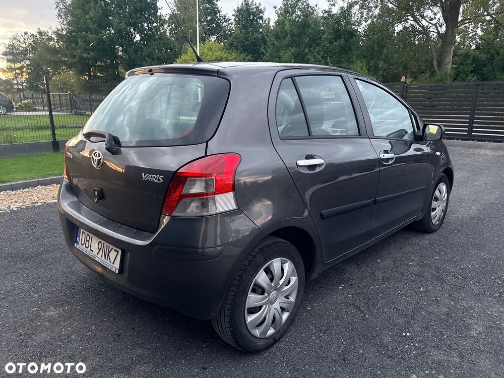 Toyota Yaris - 5