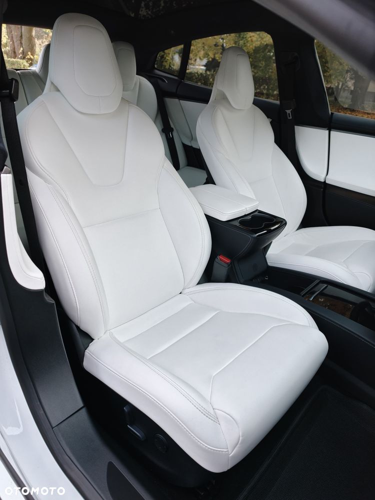 Tesla Model S Performance - 7