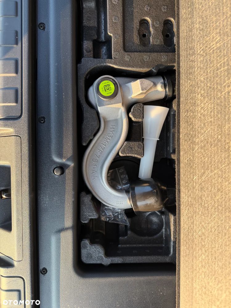 Land Rover Discovery 3.0 D250 mHEV R-Dynamic SE - 21