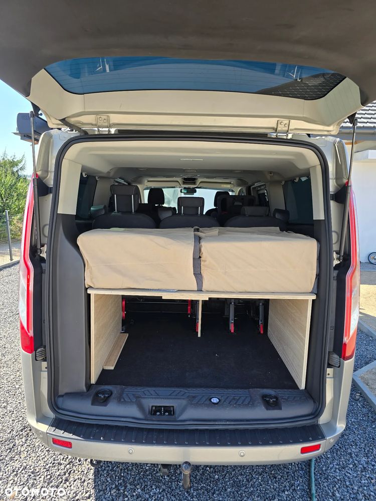 Ford Tourneo Custom - 8