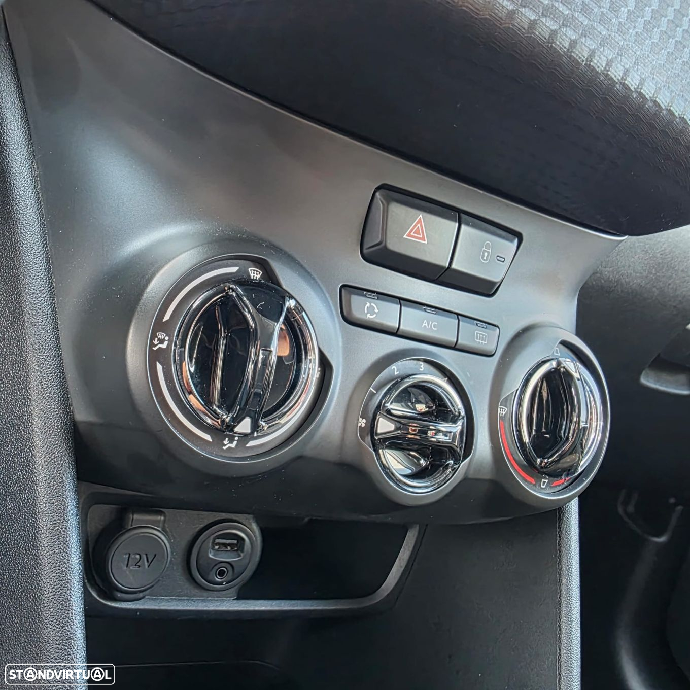 Peugeot 2008 1.2 PureTech Style - 24