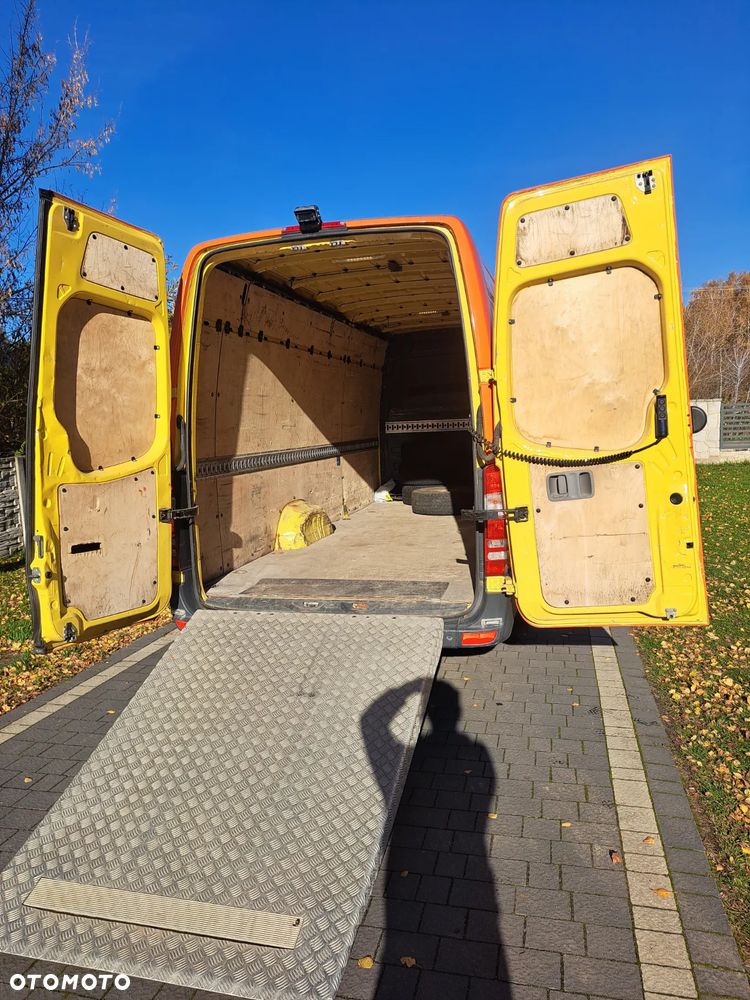 Mercedes-Benz Sprinter 319 - 15