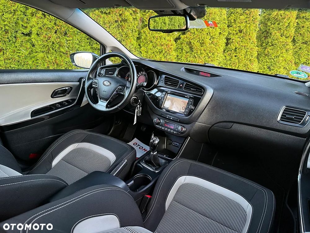 Kia Ceed 1.6 GDI Platinum Edition - 3