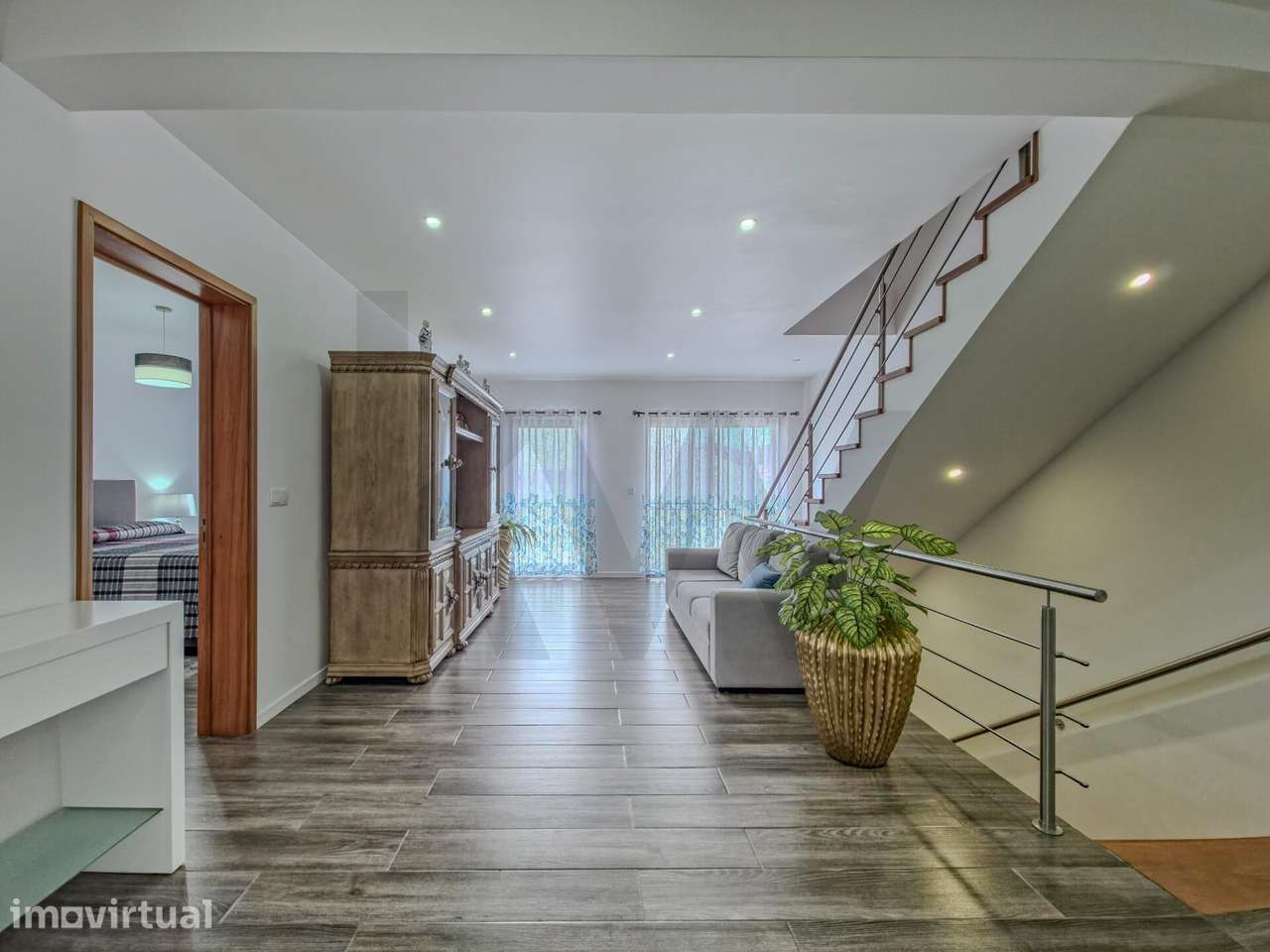 Apartamento T2 Duplex Semi Novo no Cabouco - Lagoa - Grande imagem: 5/26