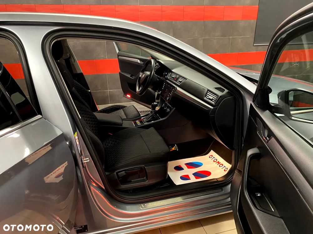 Skoda Superb 2.0 TDI DSG Premium Edition - 24