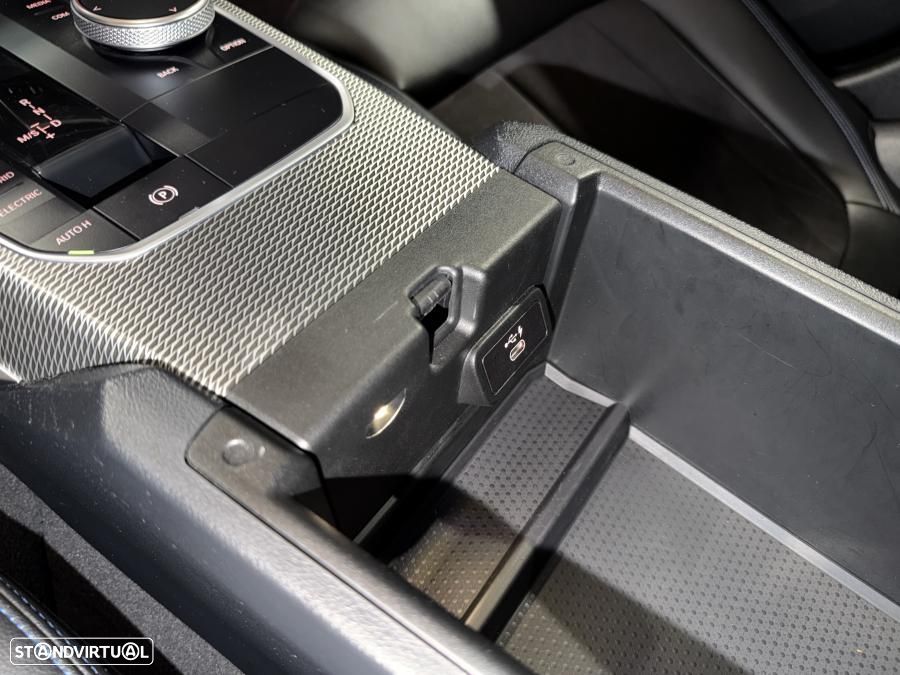 BMW 330 e Pack Desportivo M Auto - 17