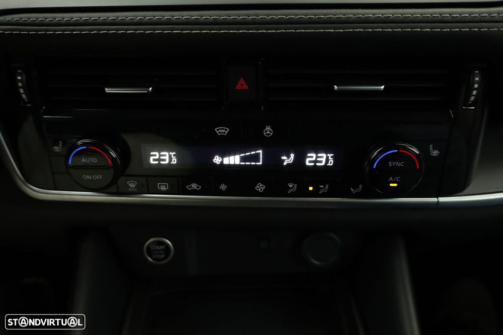 Nissan Qashqai 1.3 DIG-T N-Connecta LED Xtronic - 12