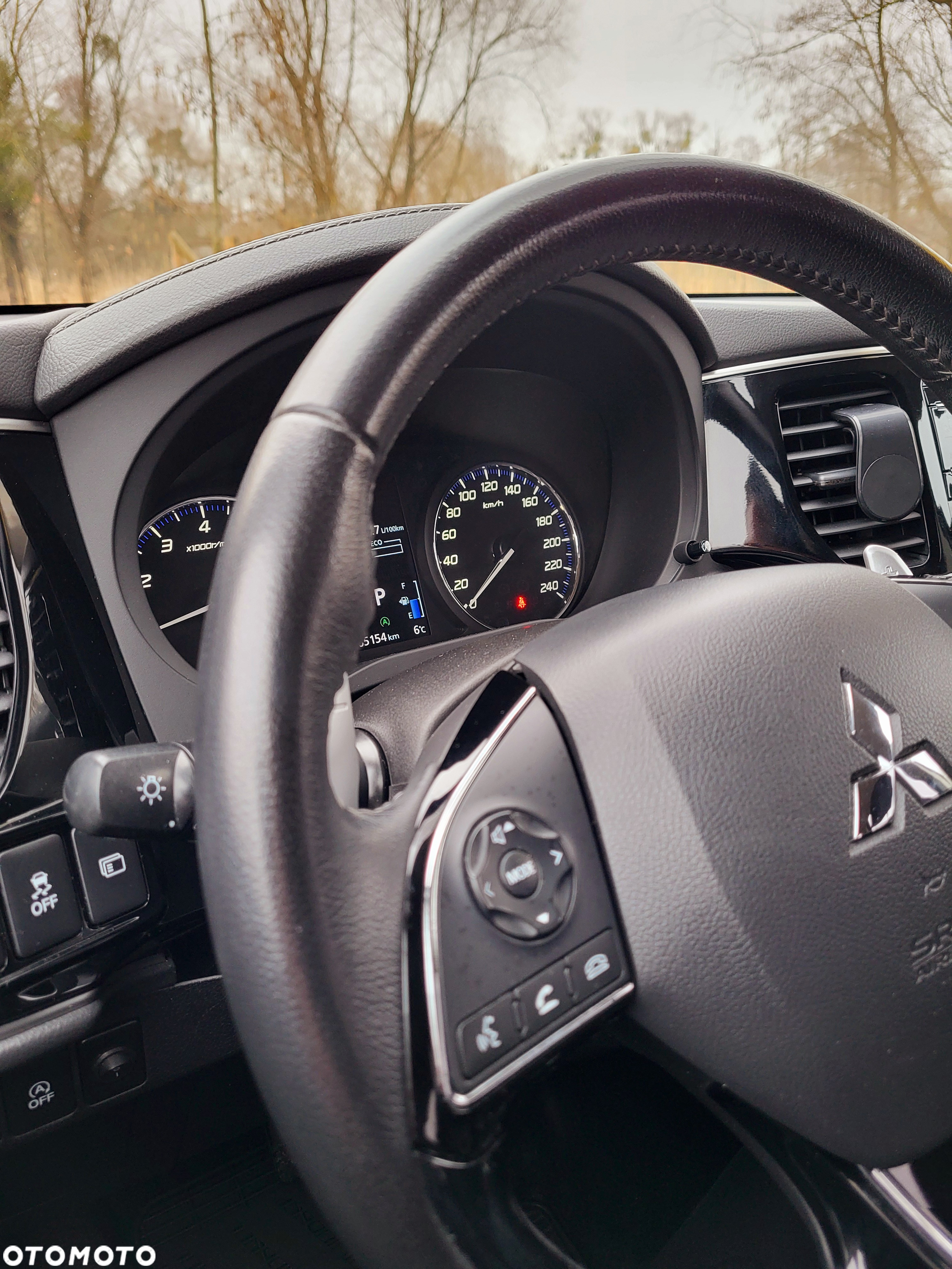 Mitsubishi Outlander 2.0 Intense + 4WD CVT - 6