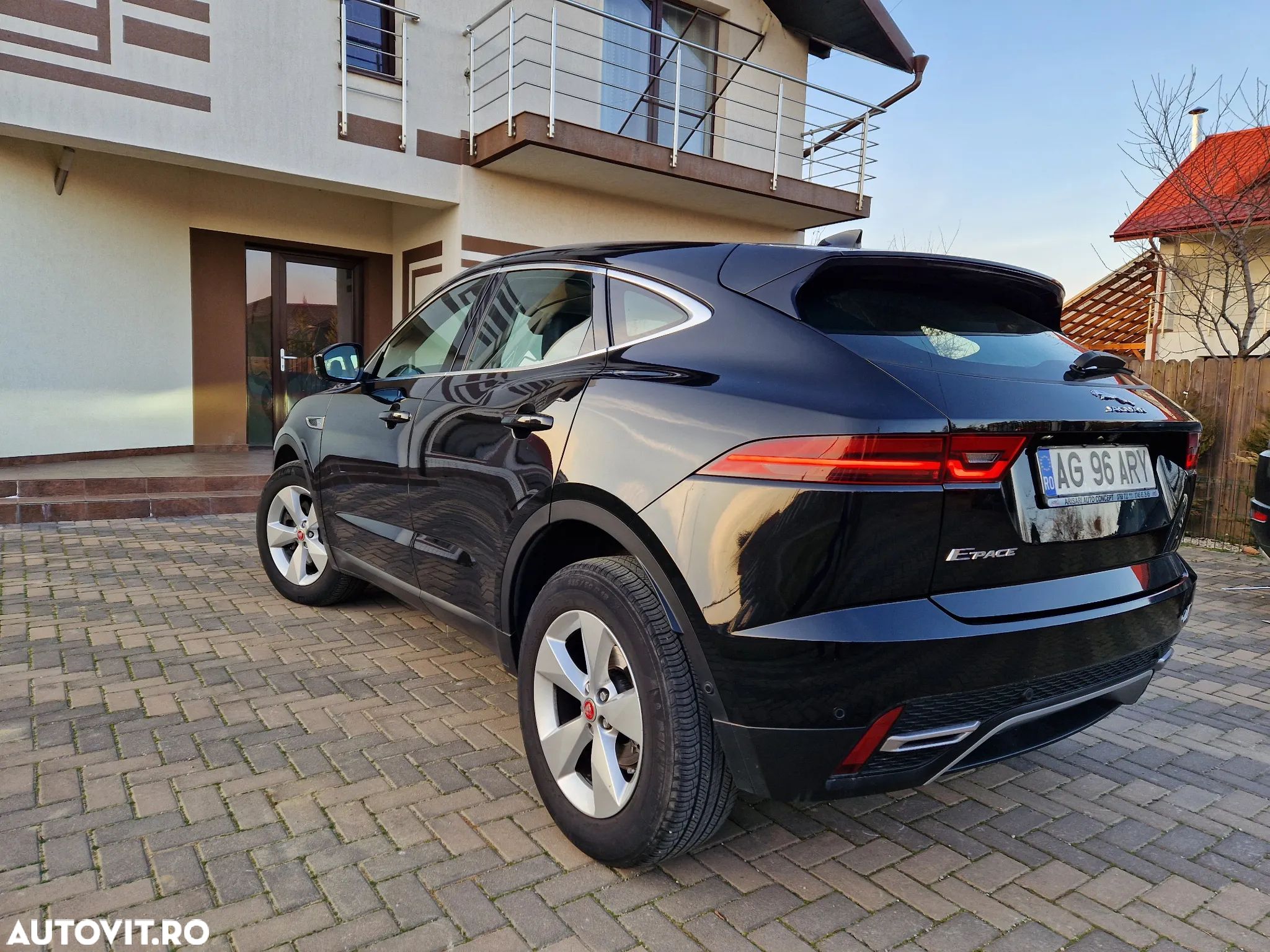 Jaguar E-Pace D165 AWD R-Dynamic HSE - 25
