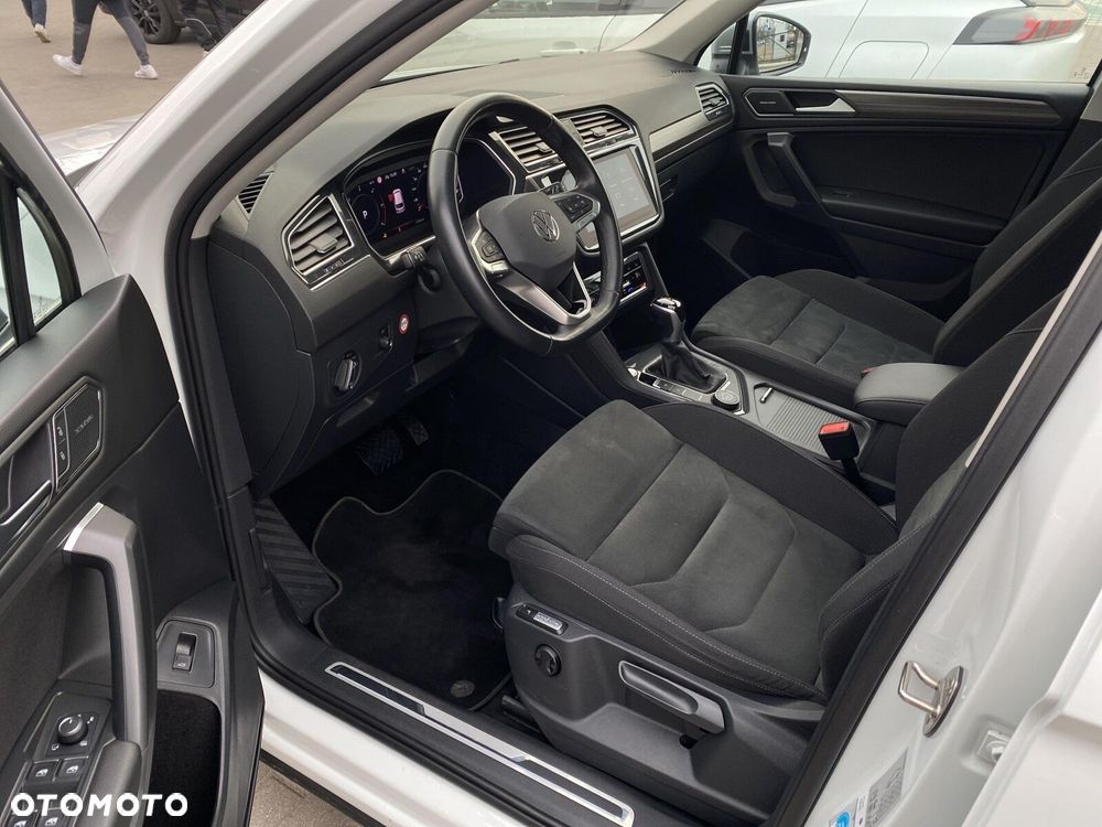 Volkswagen Tiguan 2.0 TDI SCR 4Mot Elegance DSG - 9