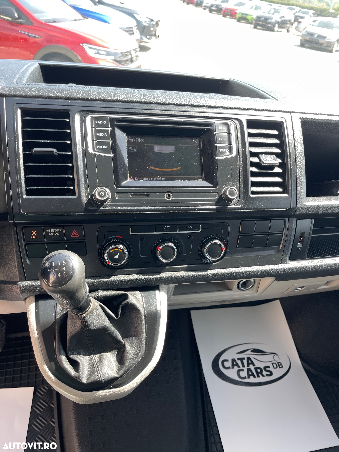 Volkswagen Transporter 2.0TDI  USI SPATE - 31