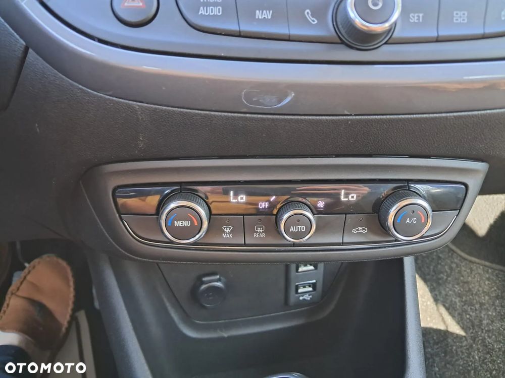 Opel Crossland X - 9