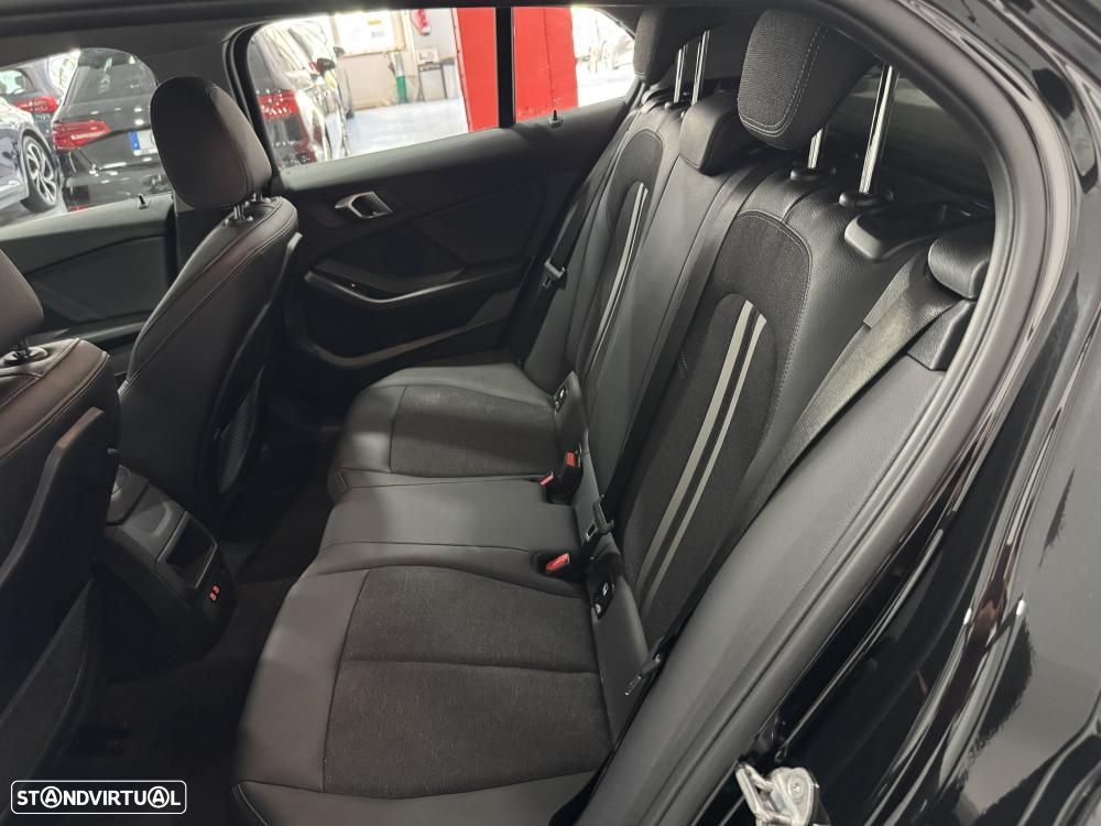 BMW 116 d Sport Line - 41