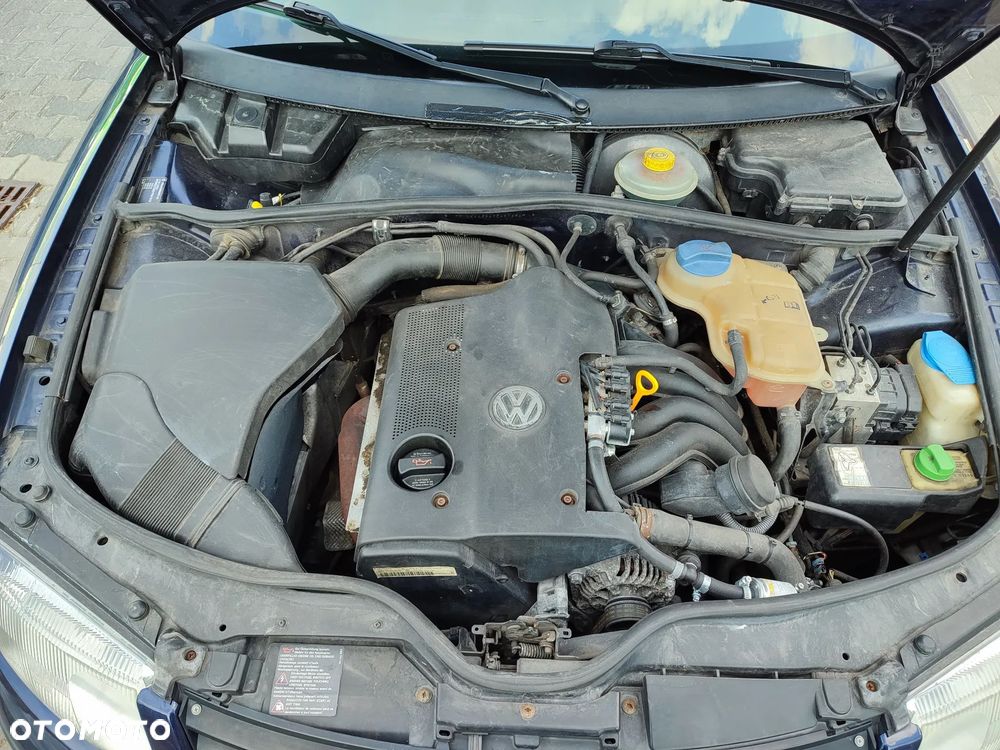 Volkswagen Passat 1.6 GL - 2