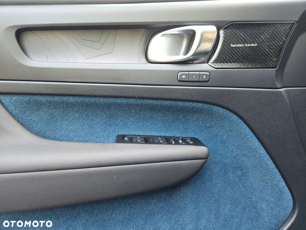 Volvo C40 Recharge Twin AWD Plus - 34