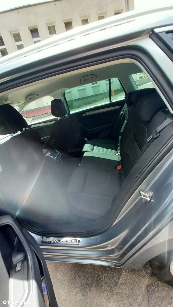 Skoda Superb 2.0 TDI SCR Style DSG - 13