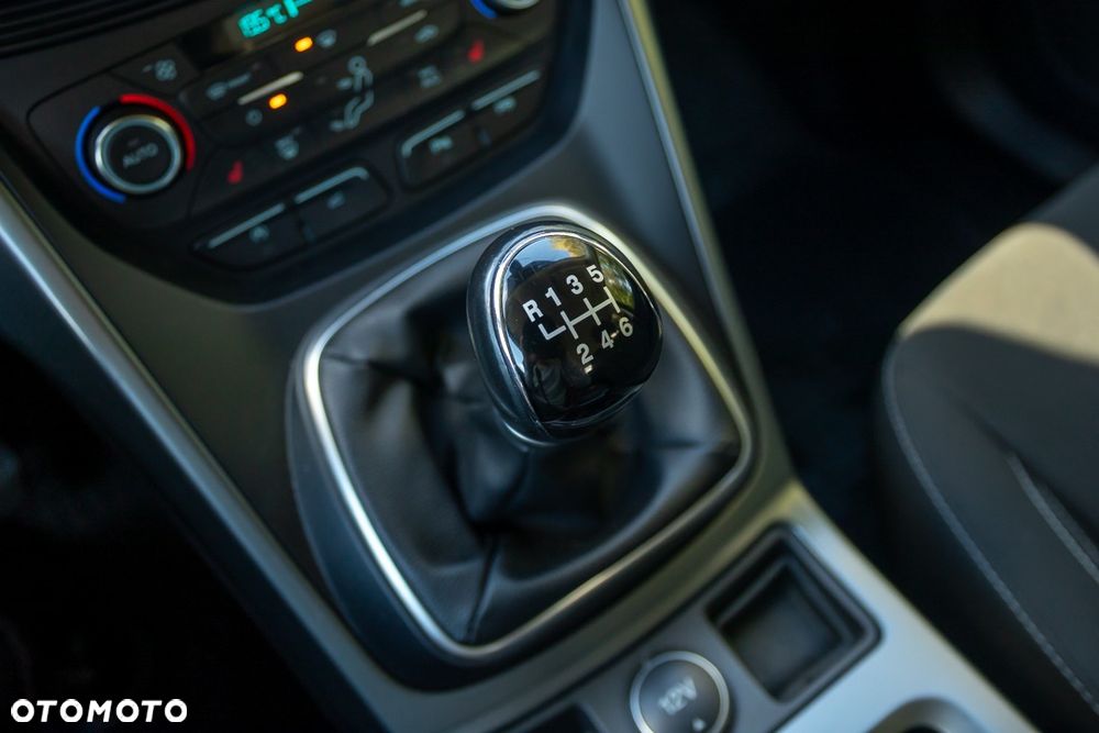 Ford Kuga 1.5 EcoBoost FWD Edition ASS - 32