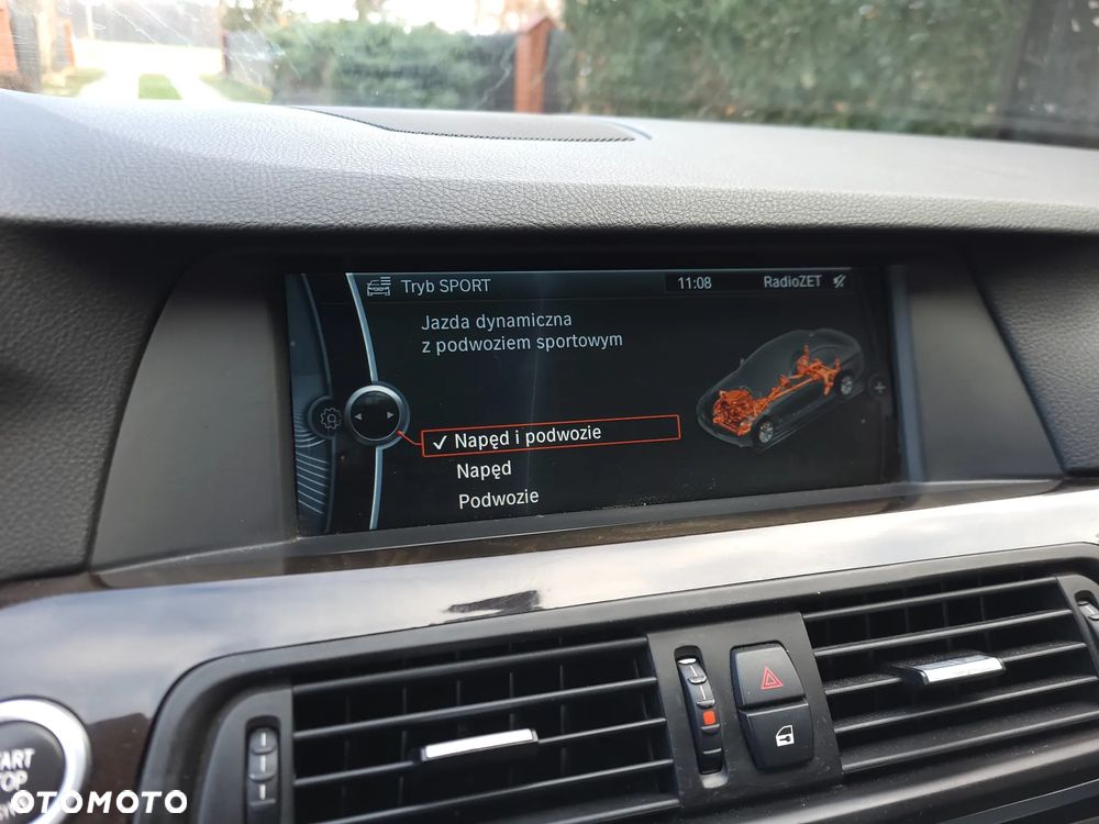 BMW Seria 5 528i - 25