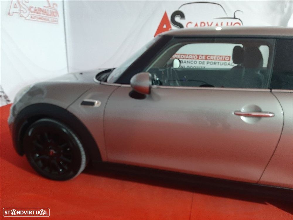 MINI 5 Portas One D - 16