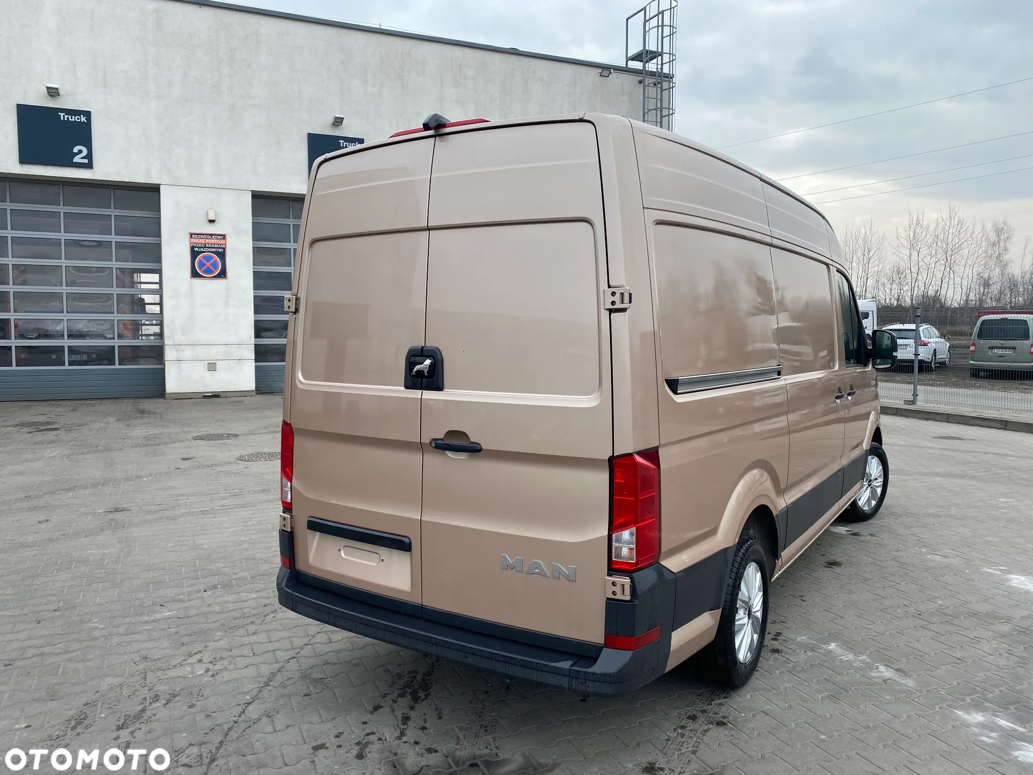 MAN TGE 3.180 4X2F SB - 5