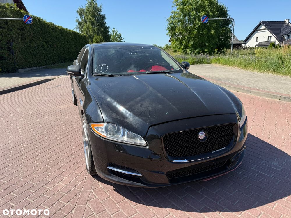Jaguar XJ - 18