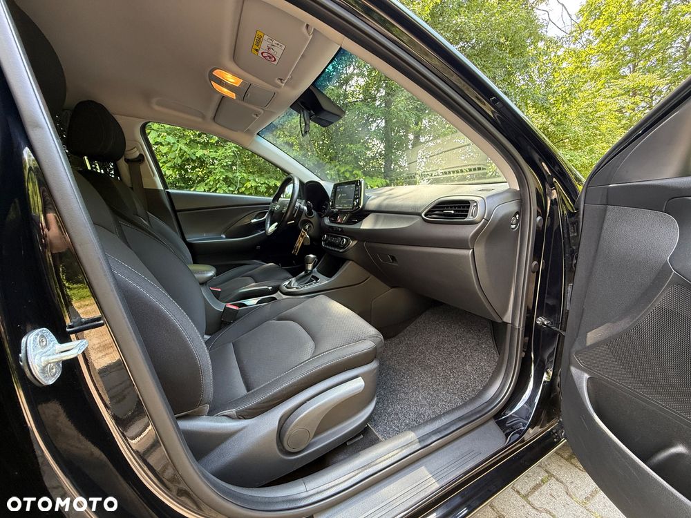 Hyundai i30 1.6 D Comfort DCT - 22