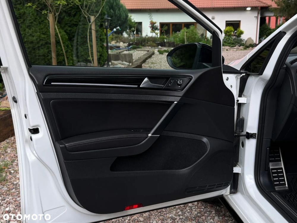 Volkswagen Golf R 4Motion (BlueMotion Technology) DSG - 12