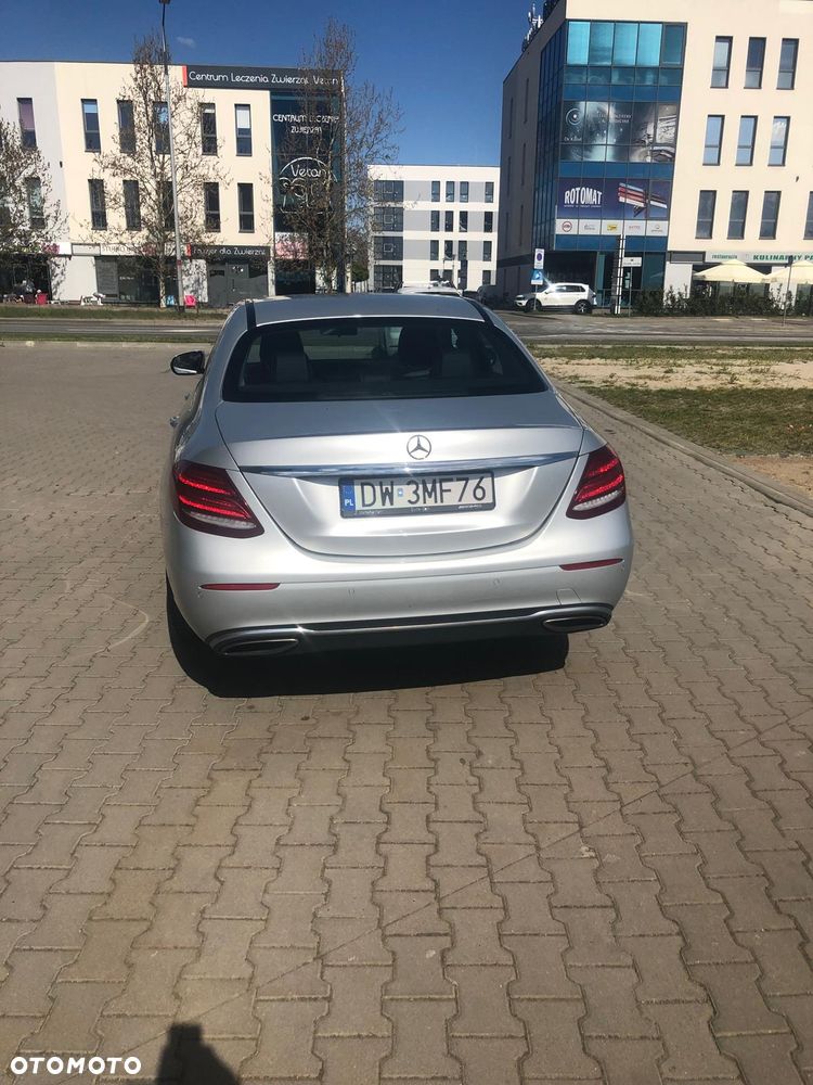 Mercedes-Benz Klasa E 200 9G-TRONIC - 4