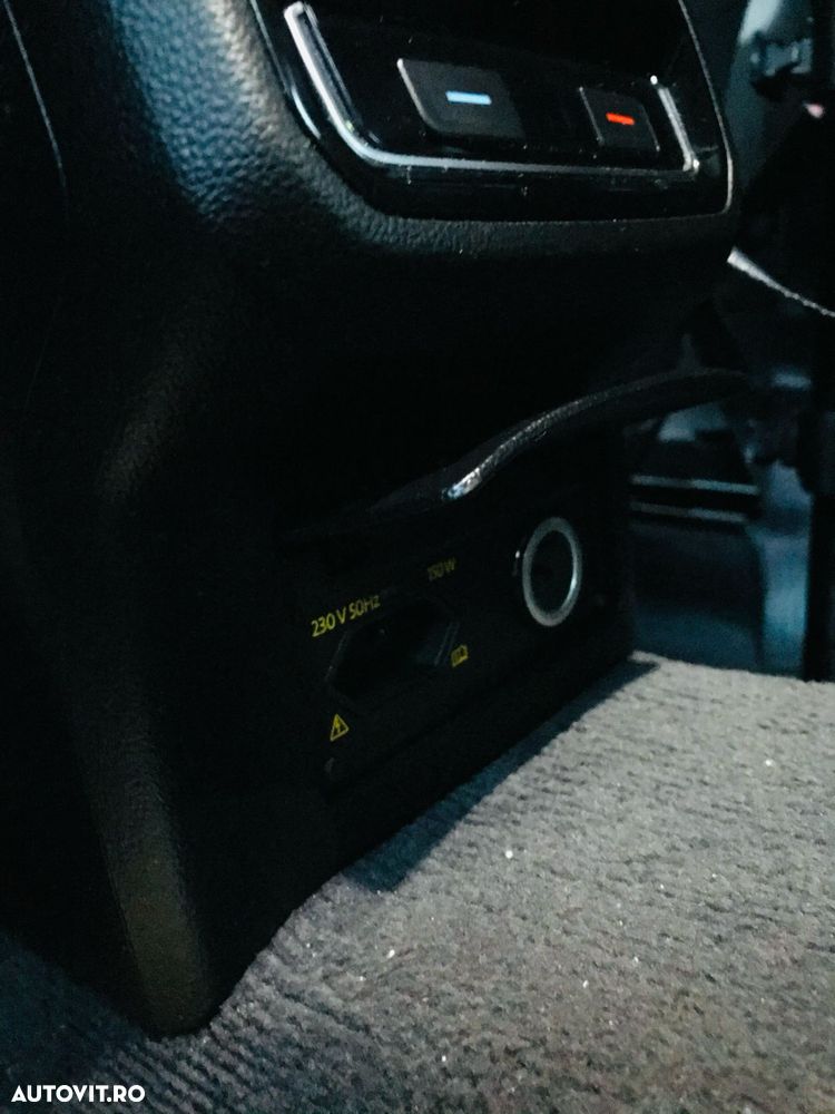 Volkswagen Passat 2.0 TDI Comfortline - 15