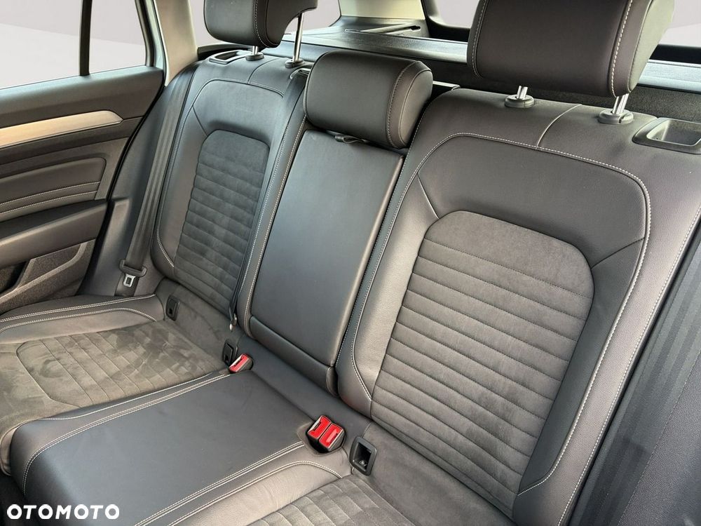 Volkswagen Passat - 27