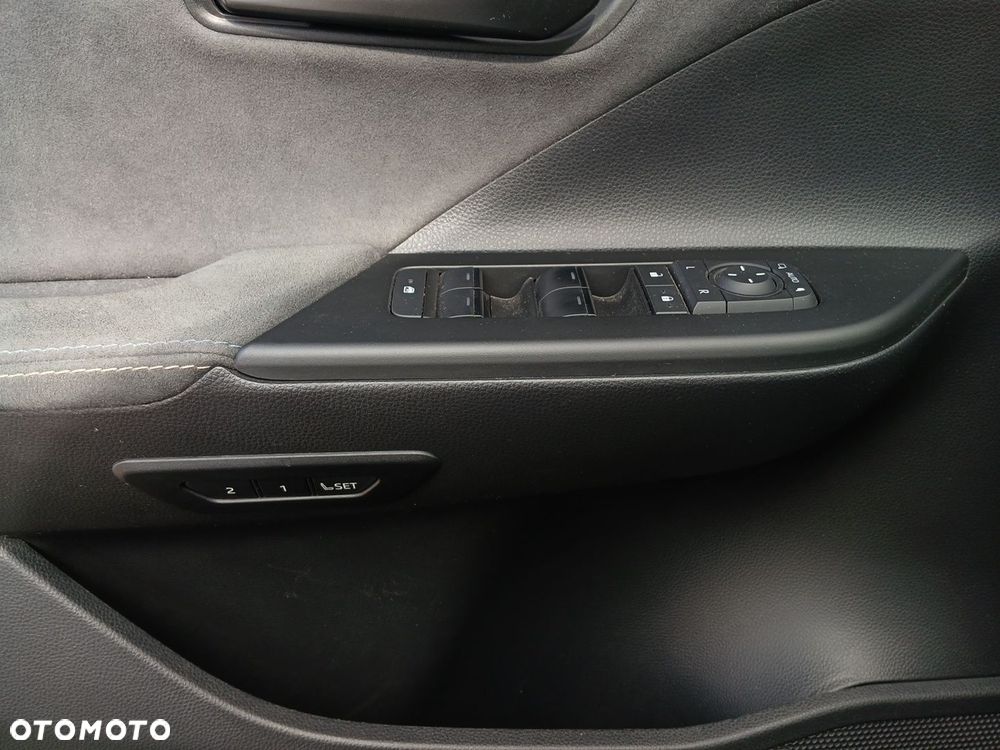 Toyota C-HR 1.8 Hybrid Executive - 22