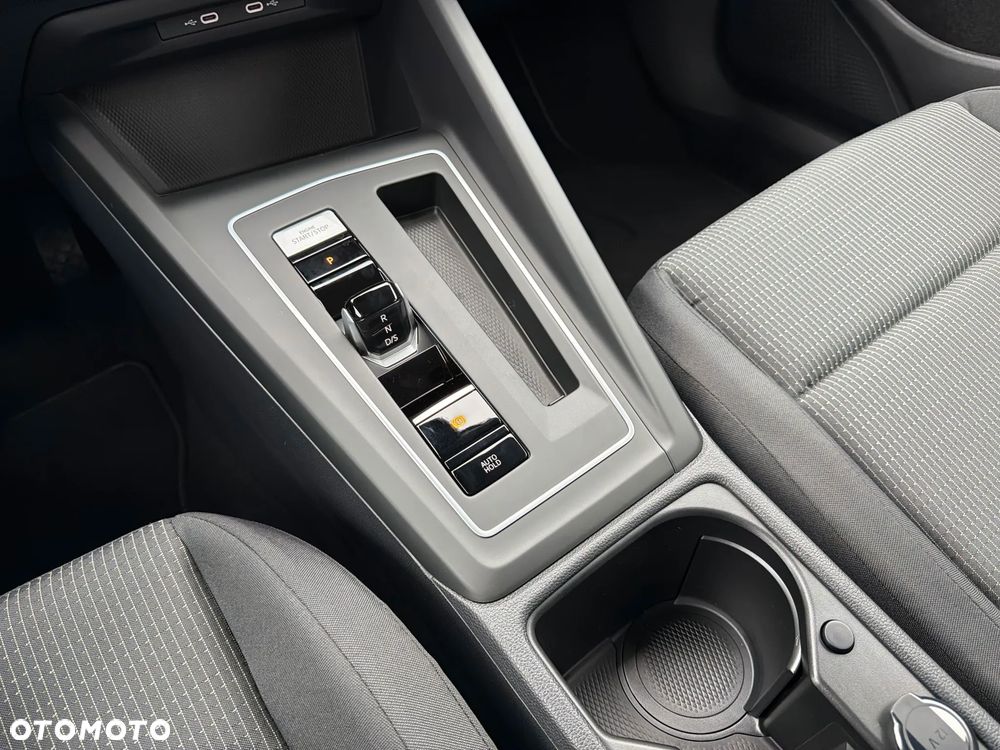 Volkswagen Golf 1.5 eTSI mHEV Pure DSG - 16