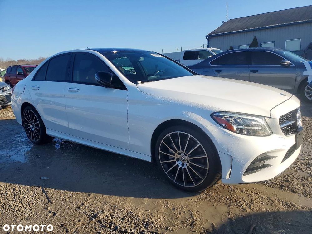 Mercedes-Benz Klasa C 300 9G-TRONIC AMG Line - 5