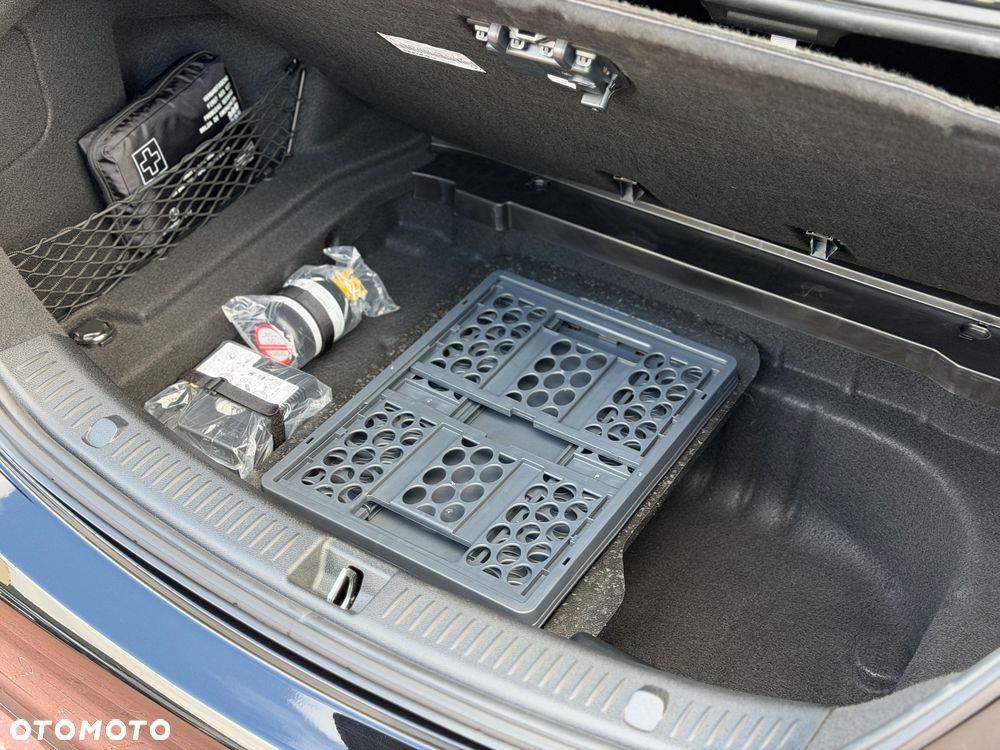 Mercedes-Benz Klasa E 300 d 9G-TRONIC Avantgarde - 24