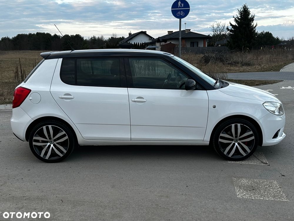Skoda Fabia 1.4 TSI DSG RS - 4