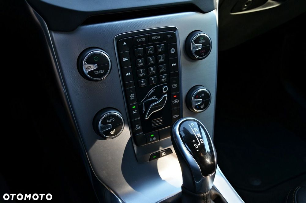 Volvo V40 Cross Country T3 Drive-E Summum - 37