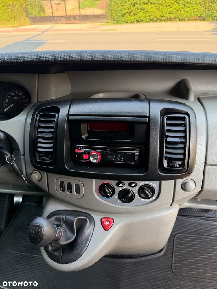 Renault Trafic - 15