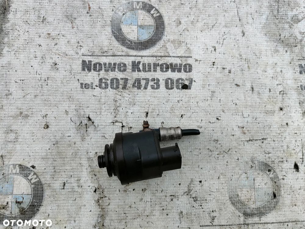 BMW E60 E61 E65 E90 3.0d 2.0d Podgrzewacz paliwa 4 piny 7788702 - 1