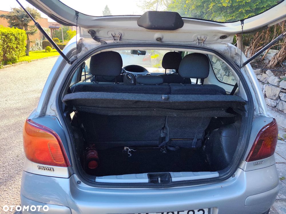 Toyota Yaris 1.3 VVT-i Sol - 6